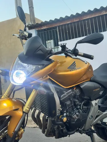 HORNET 39.000 KM ABAIXO DA TABELA