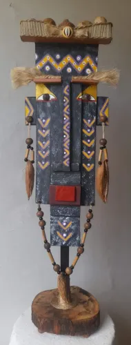 Máscara afro-brasileira.