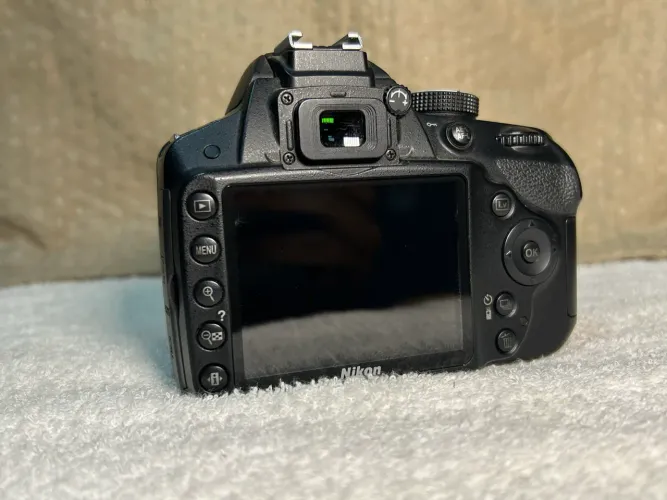 Nikon 3200 + lente 55