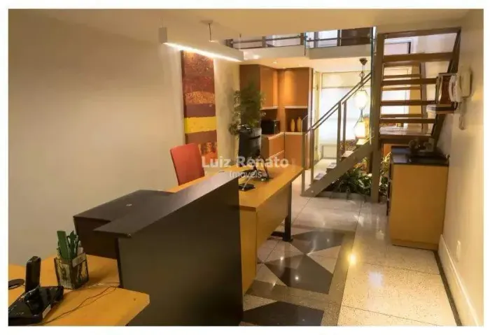 Sala para locação mobiliada, área aproximada de 82m² no Barro Preto