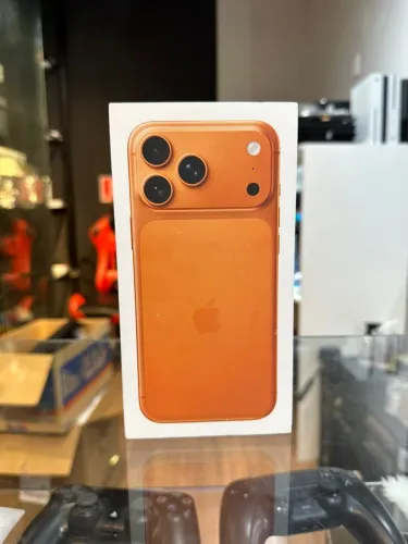 VENDO OU TROCO IPHONE 17 PRO MAX NA COR ORANGE (LARANJA) 256GB 1ANO GARANTIA APPLE