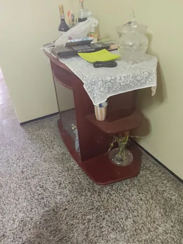 MÓVEL PARA GUARDAR OU SUPORTE PARA TV EM FORMATO ANTIGO, 100% MDF
