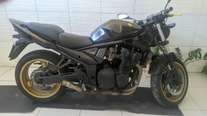 BANDIT 1200 2008
