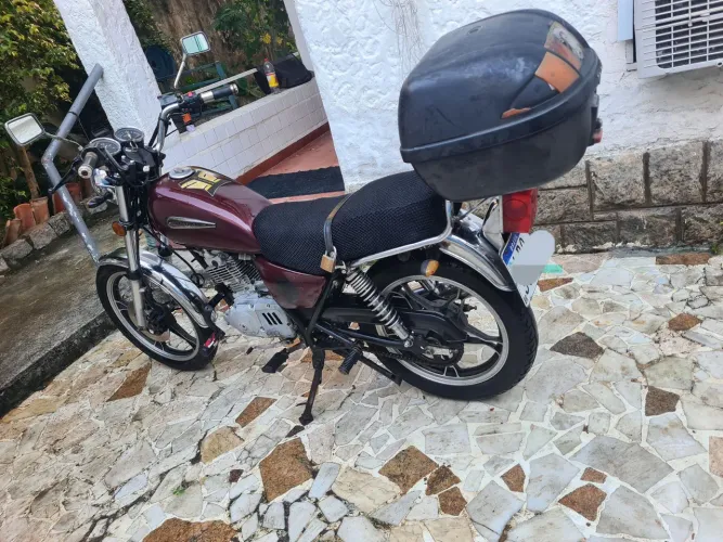 Intruder 125 CC  2008 modelo 2009