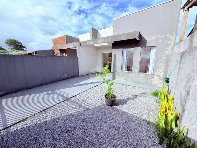 Casa em Mangue Seco - Matinhos, PR