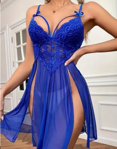 Camisola De Renda Feminina Com Fenda Nas Lateriais Tamanho M Nova