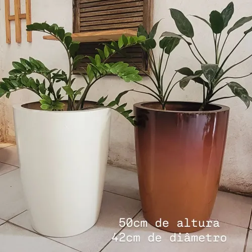 Vaso para plantas em fibra de vidro e pintura automotiva 50x42