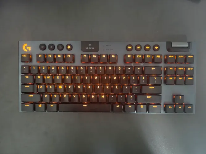 Teclado mecânico logitech g915 TKL