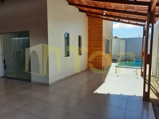 CASA COM PISCINA -NOVO PROGRESSO - PROX. BANCO BANPARÁ