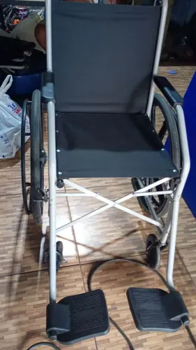 Vendo cadeira de rodas