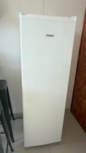 Freezer Vertical Cônsul Slim 142 LT - Apenas 6 meses de uso
