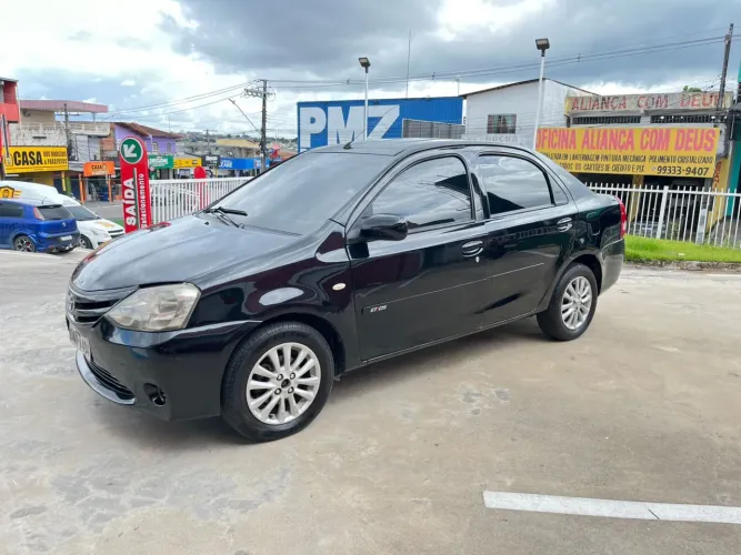 Toyota Etios XLS Sedan 1.5 Flex 16V 4P Mec. 2013