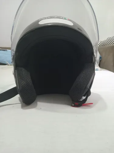 Capacete R$ 60,00 usado 6 vezes!