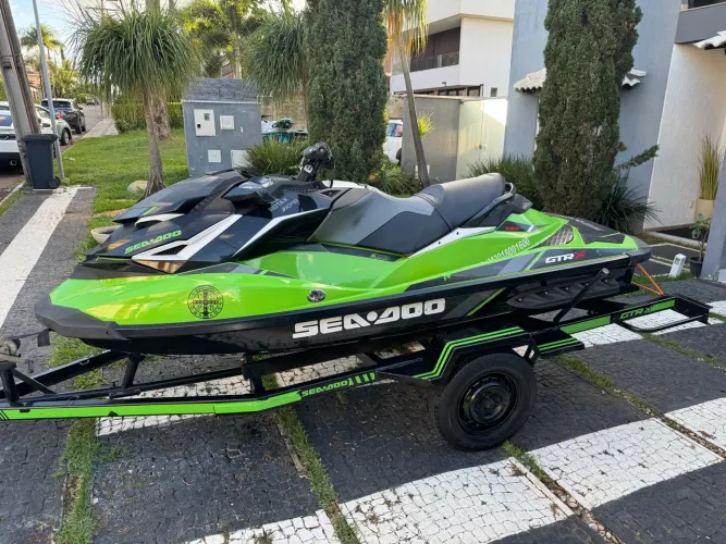 Jet ski Seadoo Gtrx 230 