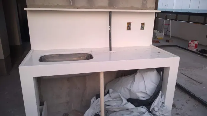 Bancada de cozinha no branco prime 