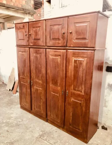 Guarda roupa de casal madeira angelim pedra semi novo pra vim buscar aqui em prazeres