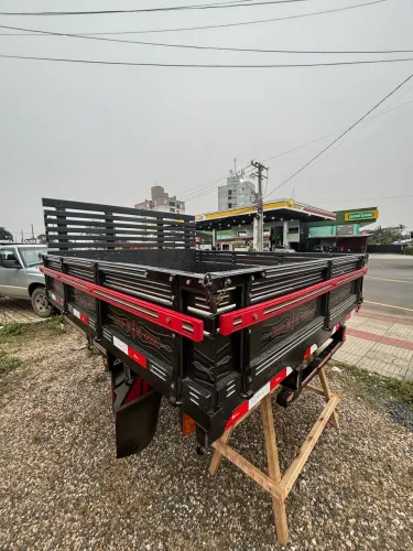 Carroceria F1000 usada ( Estado novo )