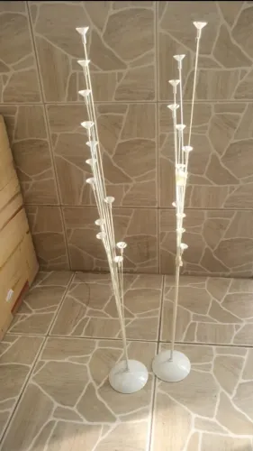 Suporte para balões de festa.