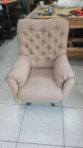 Poltrona giratória e balanço