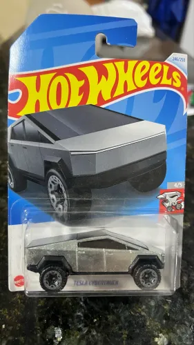Hot Wheels Tesla Cybertruck - Lacrado | Colecionável