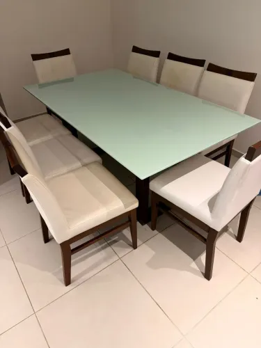 MESA 8 LUGARES + 8 CADEIRAS
