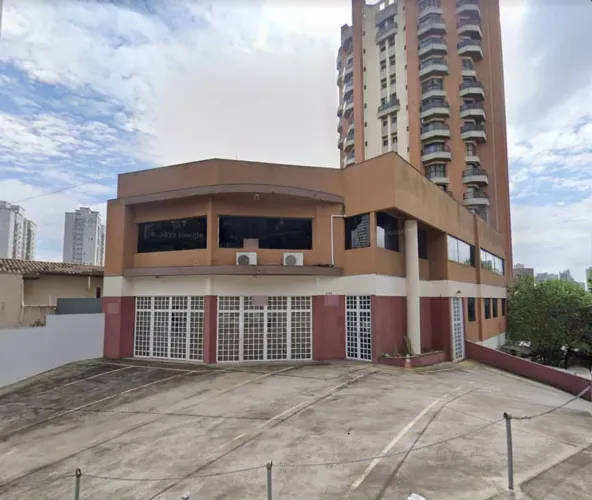 Sobreloja na Rua Frederico Guarinon, 440 200 m²