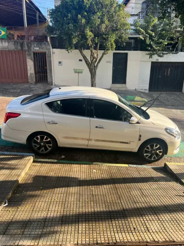 Nissan Versa Unique 1.6 16V Flex 4P Mec. 2016