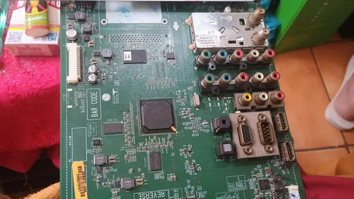 PLACA PRINCIPAL PARA TV LG LED MODELO LG 42LV3500 PARA RETIRADA DE PEÇAS..
