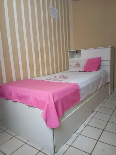 Cama Solteiro com Maleiro + Cama Auxiliar