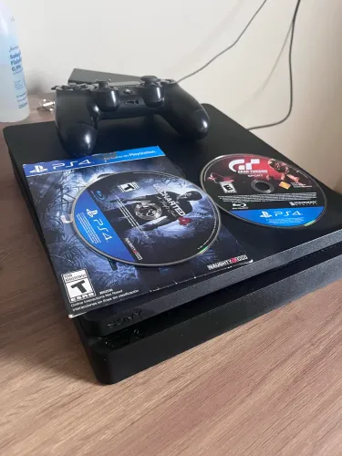 PS4 Slim 1TB + Controle Original + 2 Jogos