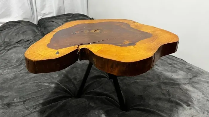 Mesa Rústica Madeira Maciça Grossa 6,5cm + Pé de Ferro | Peça Única