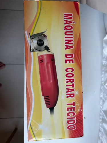 Máquina de cortar tecido