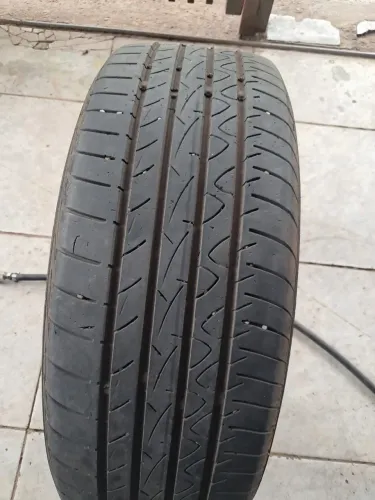1 PNEU CONTINENTAL 195/55/16 (..75% BORRACHA ..)