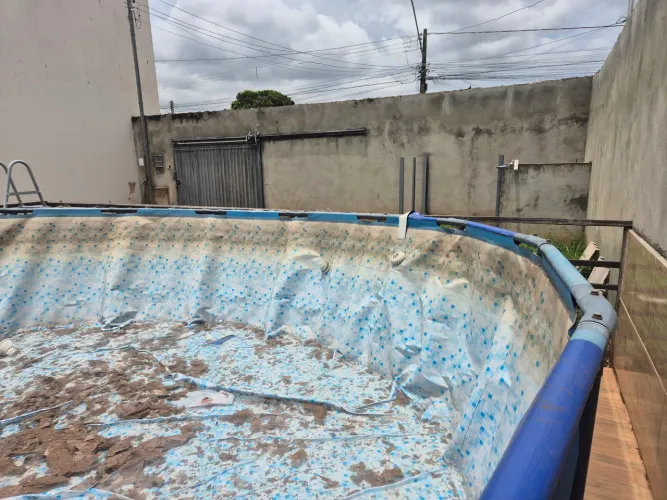 Piscina estrutural BestWay 23.000L
