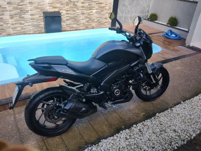 Vendo dominar 400 nova moto com apenas 7200 km...