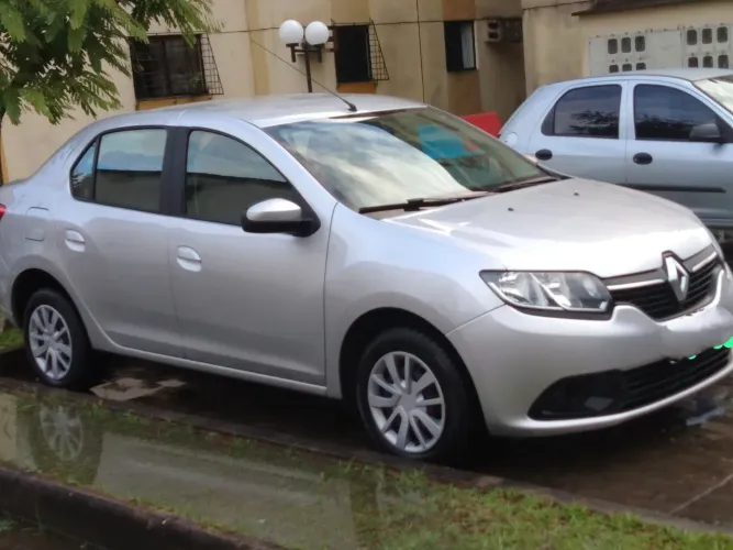 Renault Logan Expression Hi-flex 1.6 8V 4P 2016