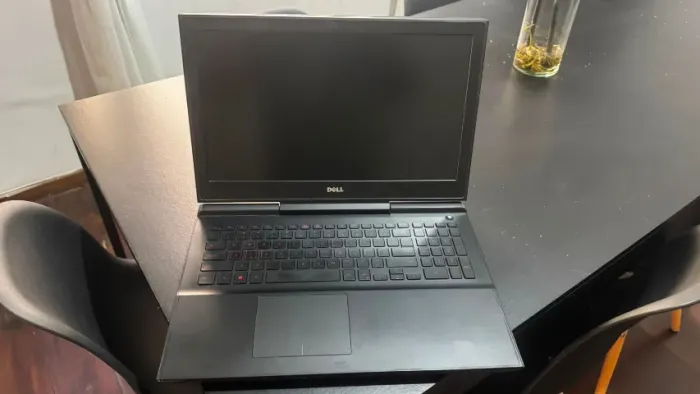 Notebook Dell Gamer Inspiron 15 7000 - Intel (R) I7 / GeForce GTX 1050 / 16 GB RAM