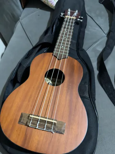 Ukulele Soprano Shelby SU-21M STN + Capa