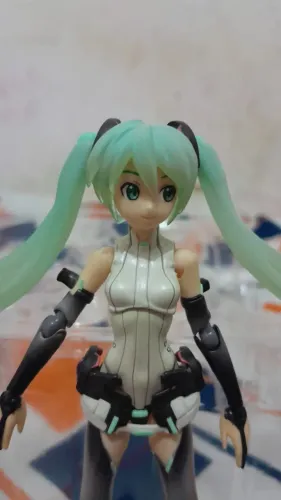 figma Hatsune Miku: Append ver. (nº 100), fabricada pela Max Factory / Good Smile Company