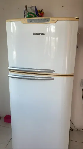 Geladeira Electrolux 110v