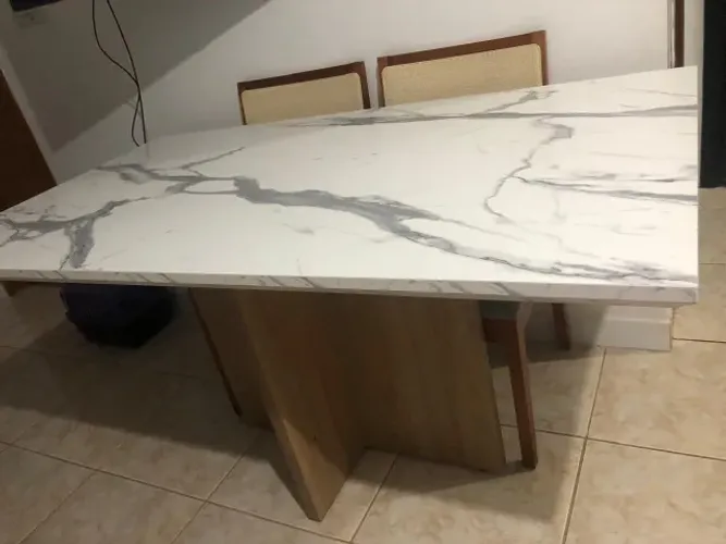 Mesa de jantar 1,60 × 0,90 m + 6 cadeiras - excelente estado