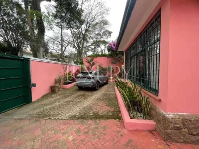 Casa à Venda no Jardim América, 480m², 4 suítes , 4 vagas