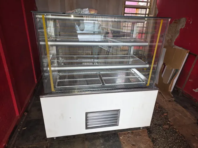 Vitrine refrigerada boleira