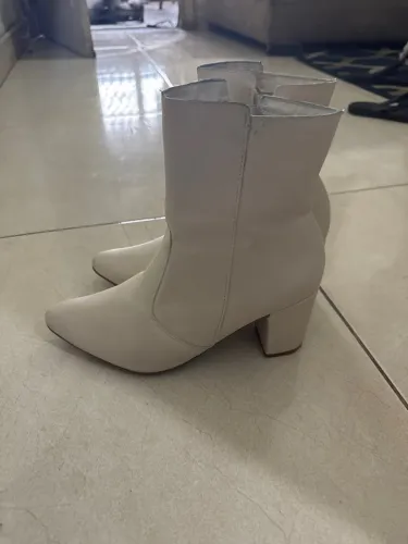 Bota cano médio feminina