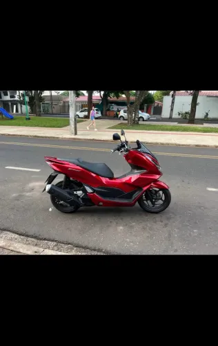 Pcx 2025 vermelha pouco rodados