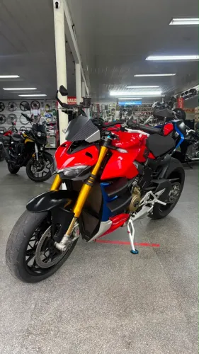 Ducati Streetfighter V4S
