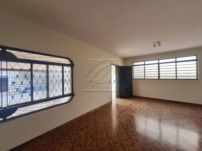 Casa com 3 dormitórios para alugar, 198 m² por R$ 3.600/mês - Vila Independência - Piracic