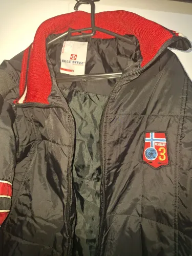 Jaqueta esportiva Blue Steel Bordada Noruega