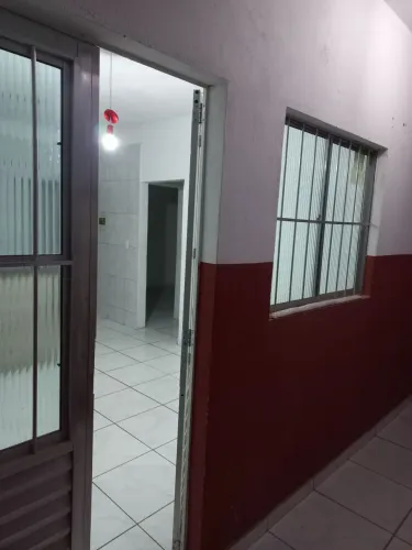 ALUGA-SE uma linda casa no IPSEP 