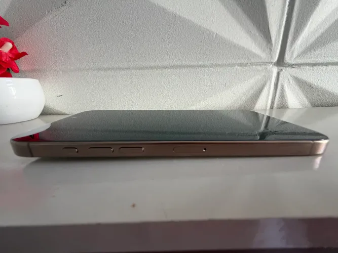 iPhone 16 promax titânio 3 meses de uso 1 TB de memória